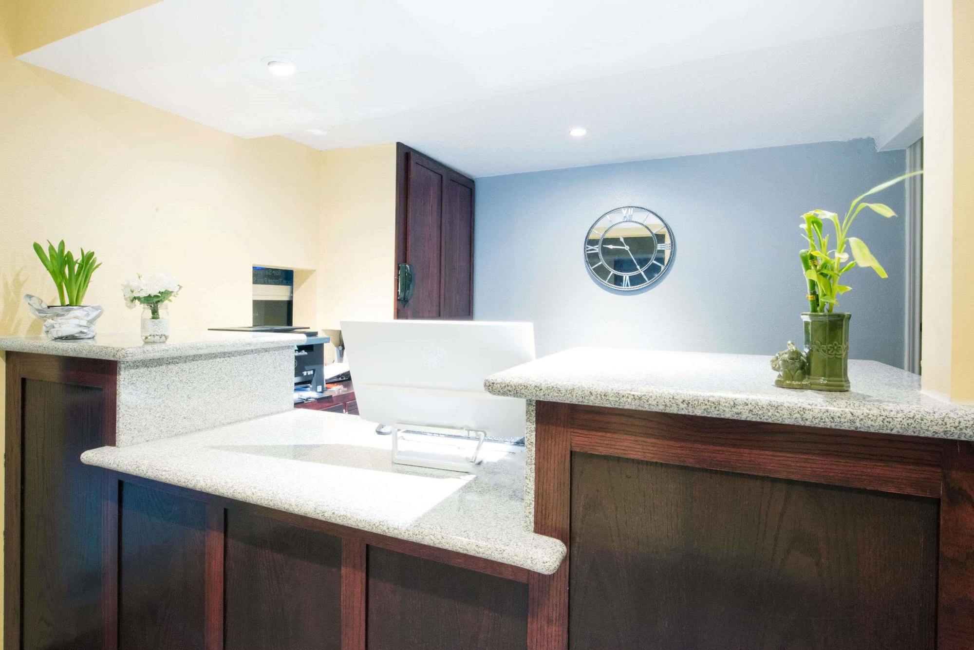 Executive Inn & Kitchenette Suites-Eagle Pass Ngoại thất bức ảnh
