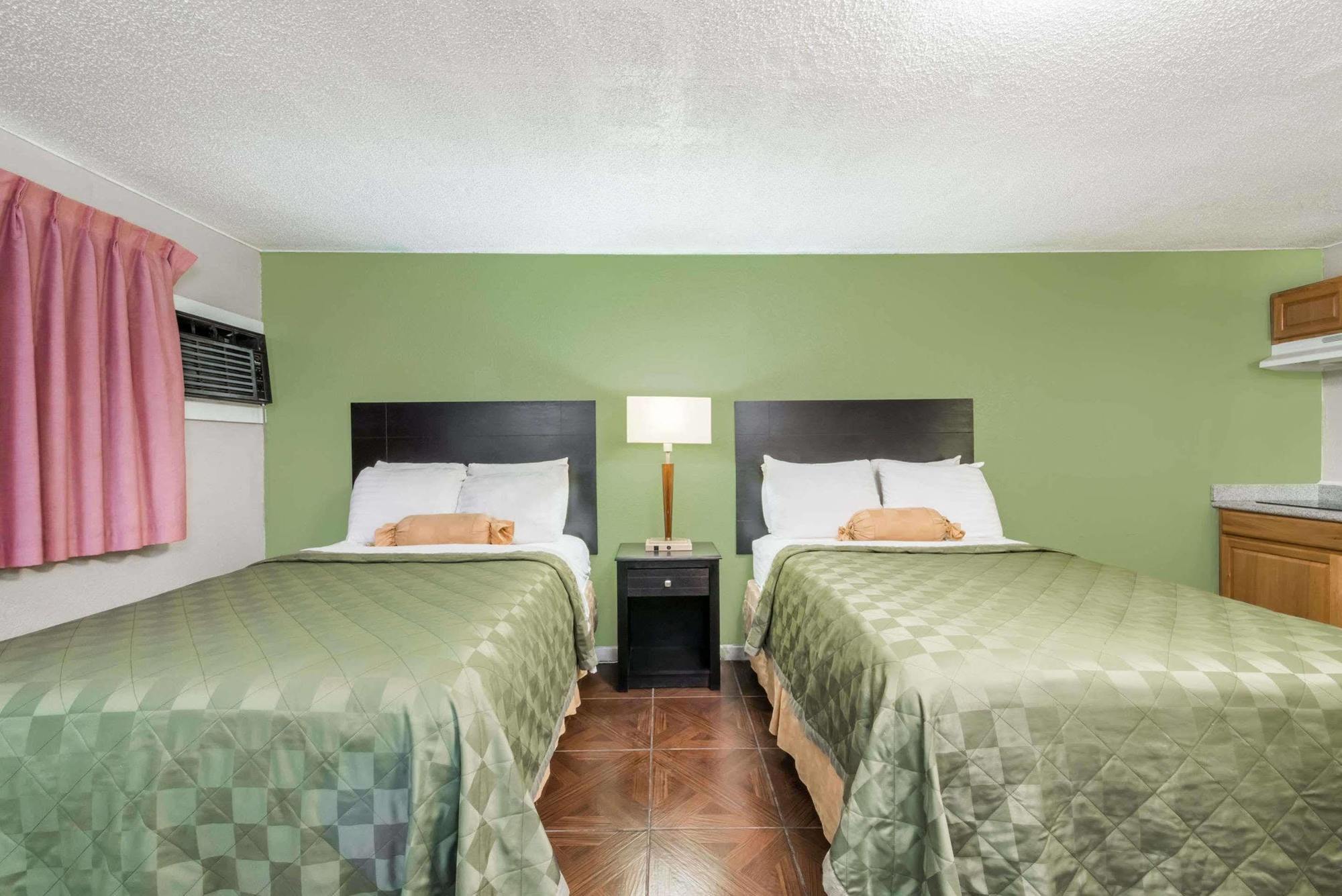 Executive Inn & Kitchenette Suites-Eagle Pass Ngoại thất bức ảnh